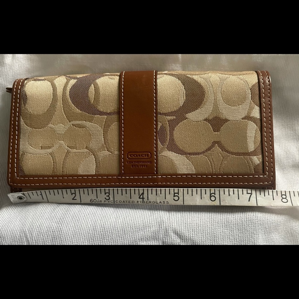 Coach Long Wallet - Picture 9 of 13